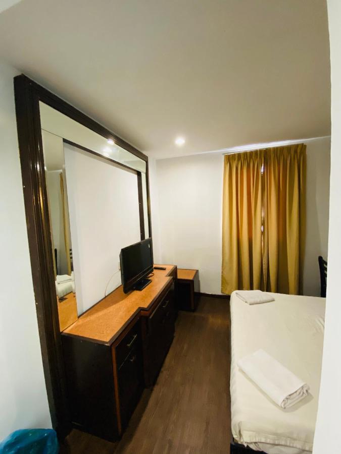 Ta Hotel Куала Лумпур Екстериор снимка